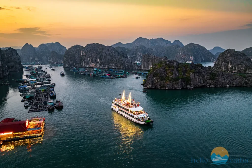 Tour Hoàng Hôn Vịnh Lan Hạ | Du thuyền 100 chỗ