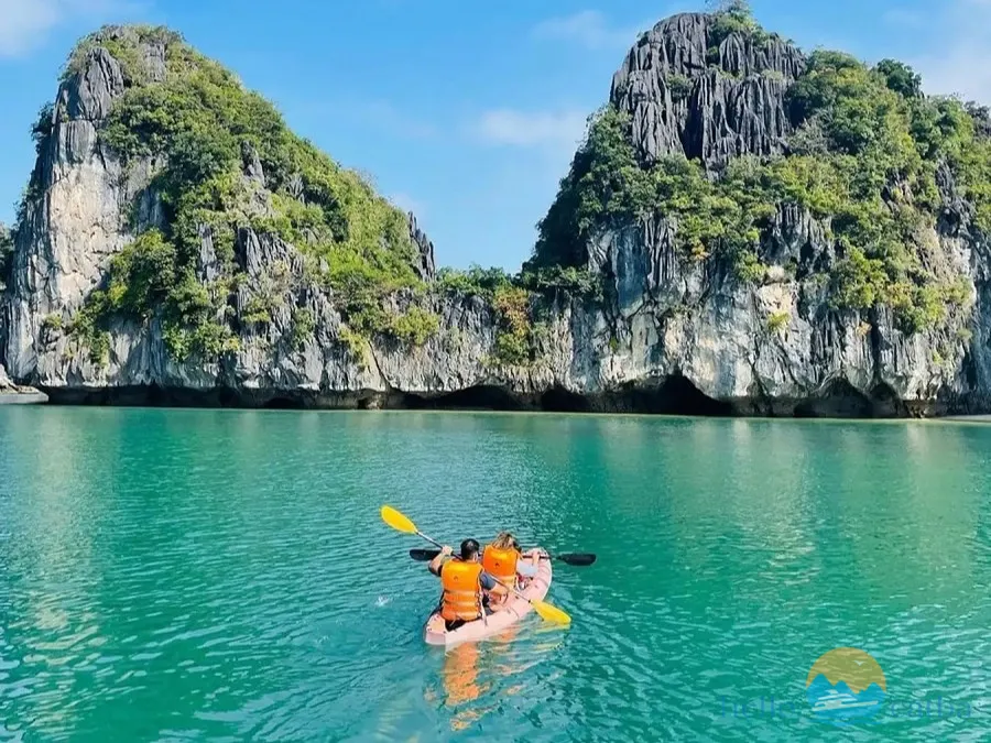 chèo kayak Ba Trái Đào